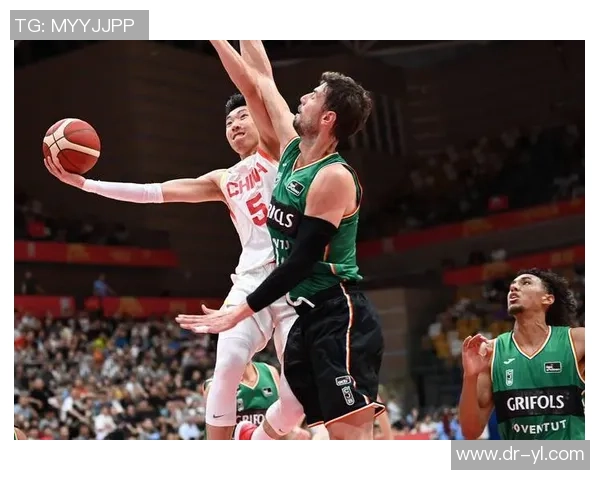 2016年6月10日中国男篮对阵美国队精彩回顾与赛后分析